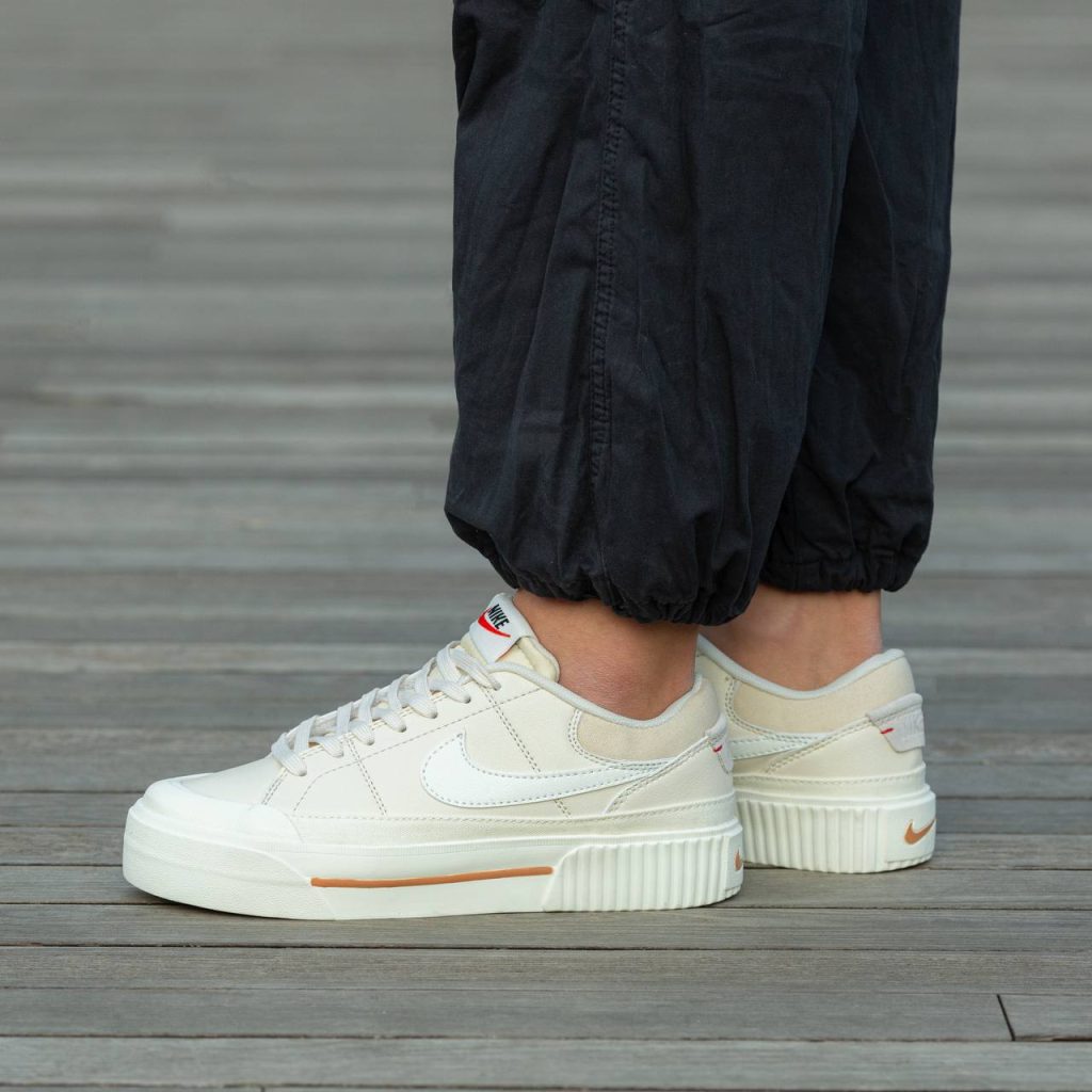 Nike Court Legacy Lift Beige