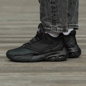 Air Jordan Max Aura 4 All Black