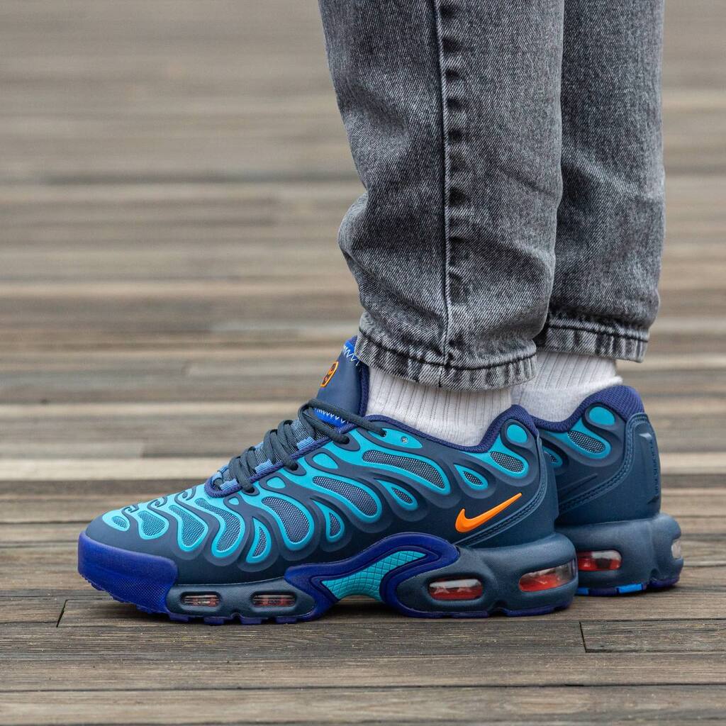 Nike Air Max TN Plus Drift Midnight Navy Total Orange
