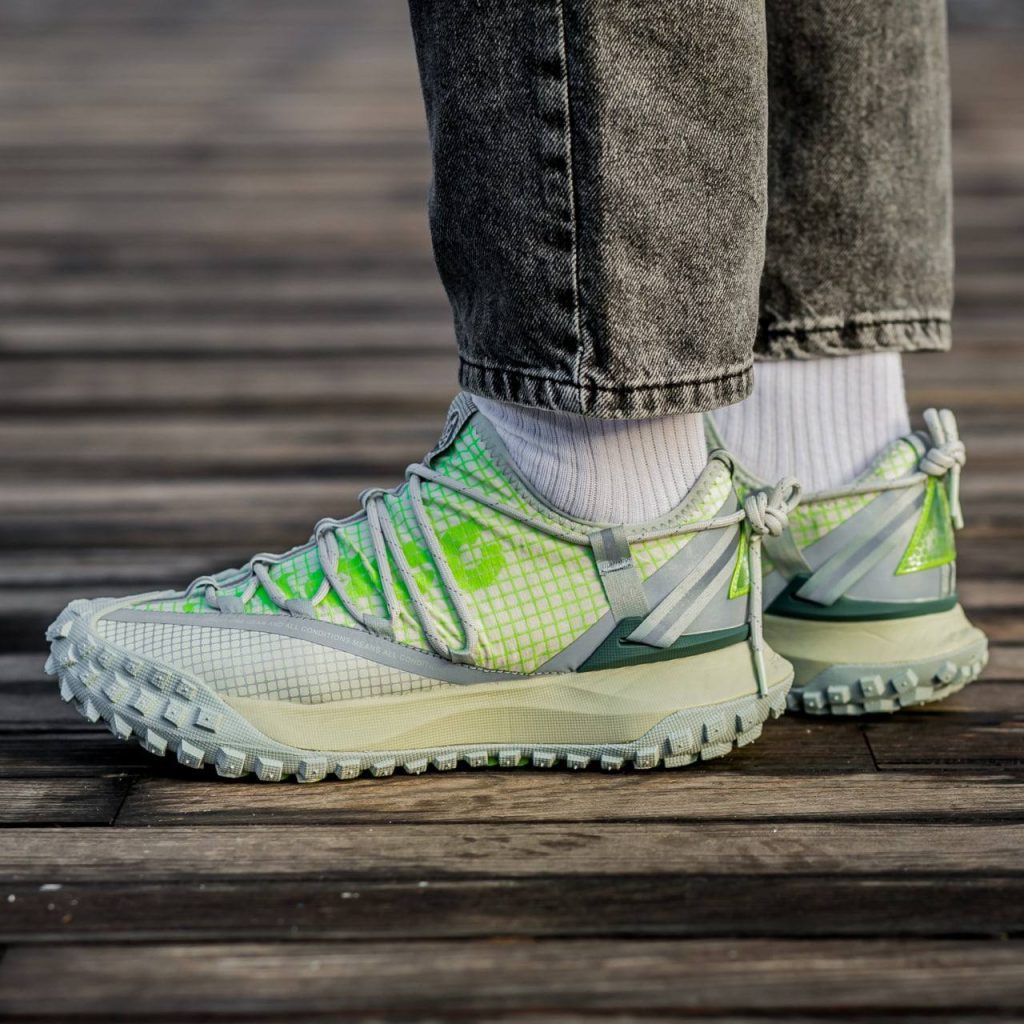 Nike ACG Mountain Fly Low "Sea Glass"
