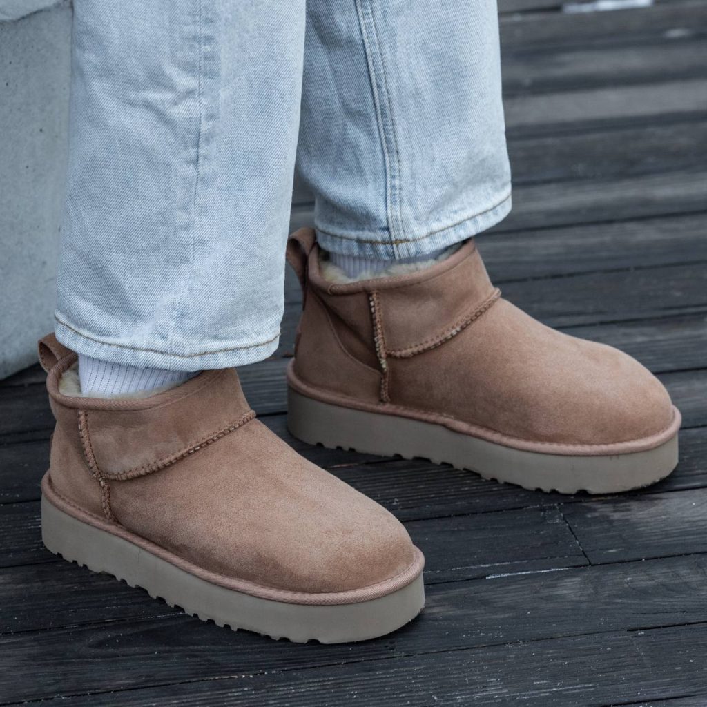 UGG Ultra Mini  Mid Platform Chestnut Suede