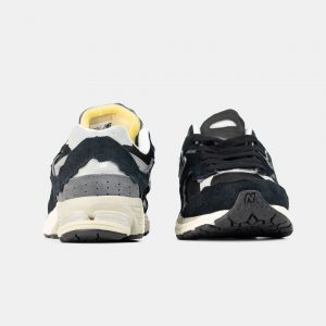 New Balance 2002R ‘Black Grey’