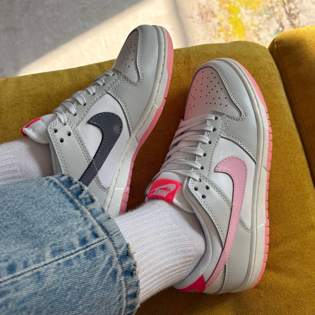 Nike Dunk Low 520 Pink Puck