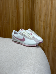 Nike Cortez Vintage Valentines Day