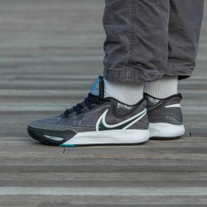 Nike Air Zoom Strobel Kyrie 9