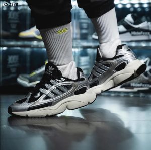 Кросівки Adidas Ozmillen Steel (біло/сталеві)