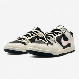 Nike Dunk Black White (ДИВ ФОТО, фабричні жовті плями)