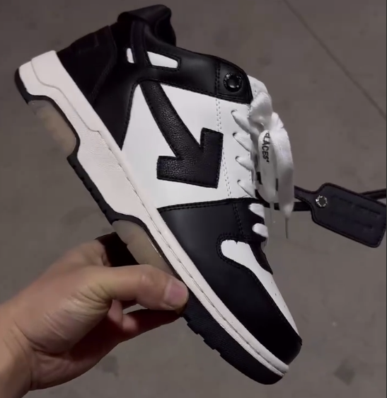 Off-White Out of Office Black White