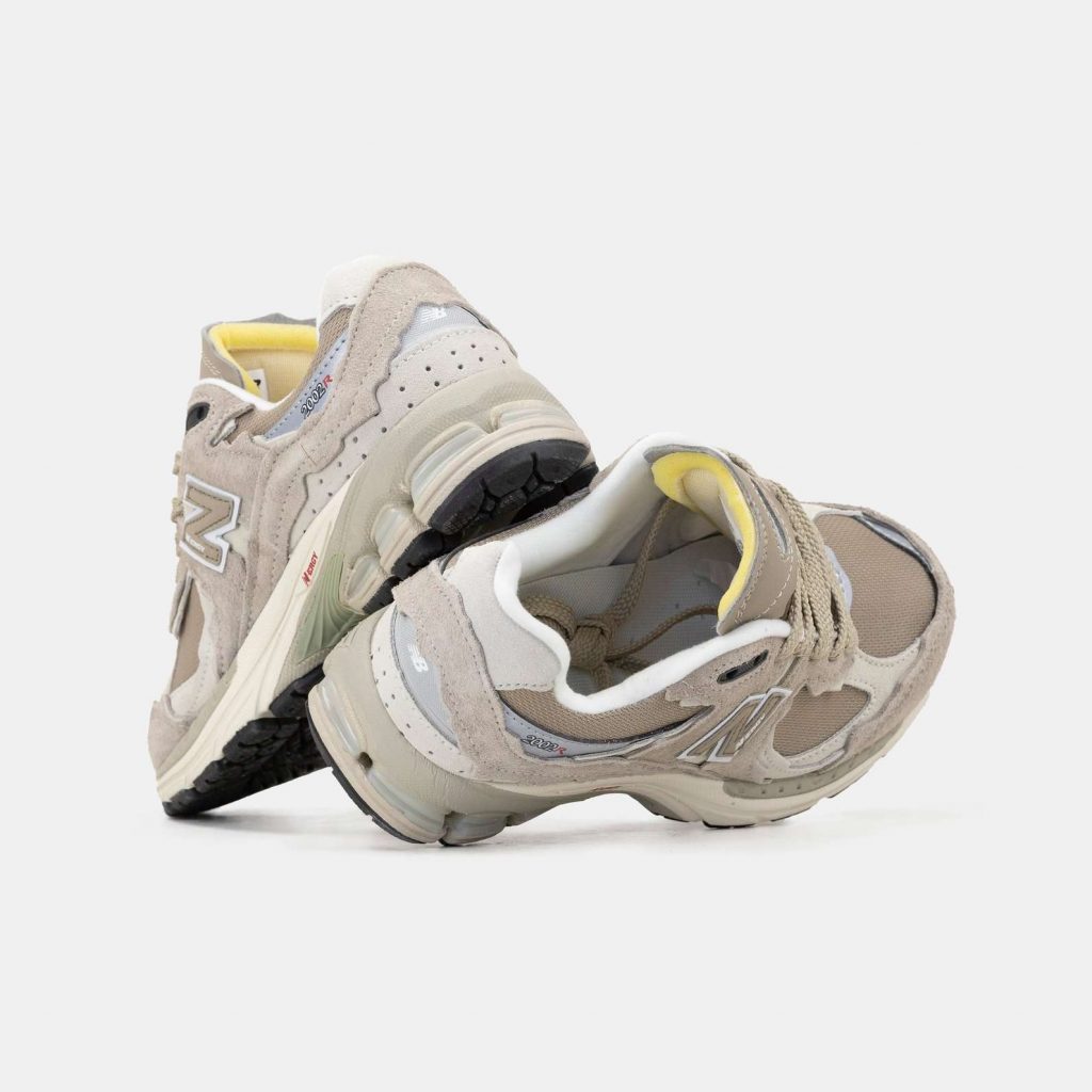 New Balance 2002R Biege