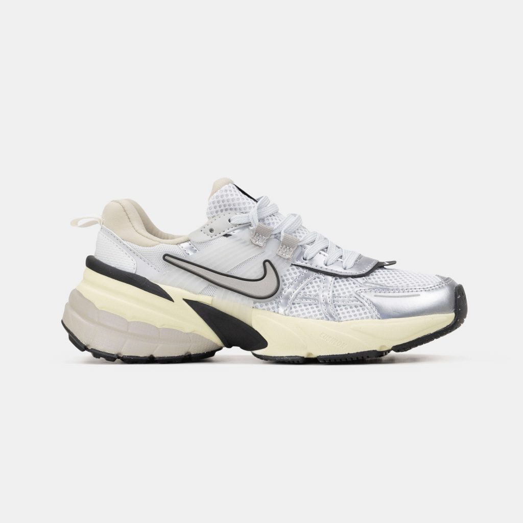 Nike V2K Runtekk Summit White Metalic Silver