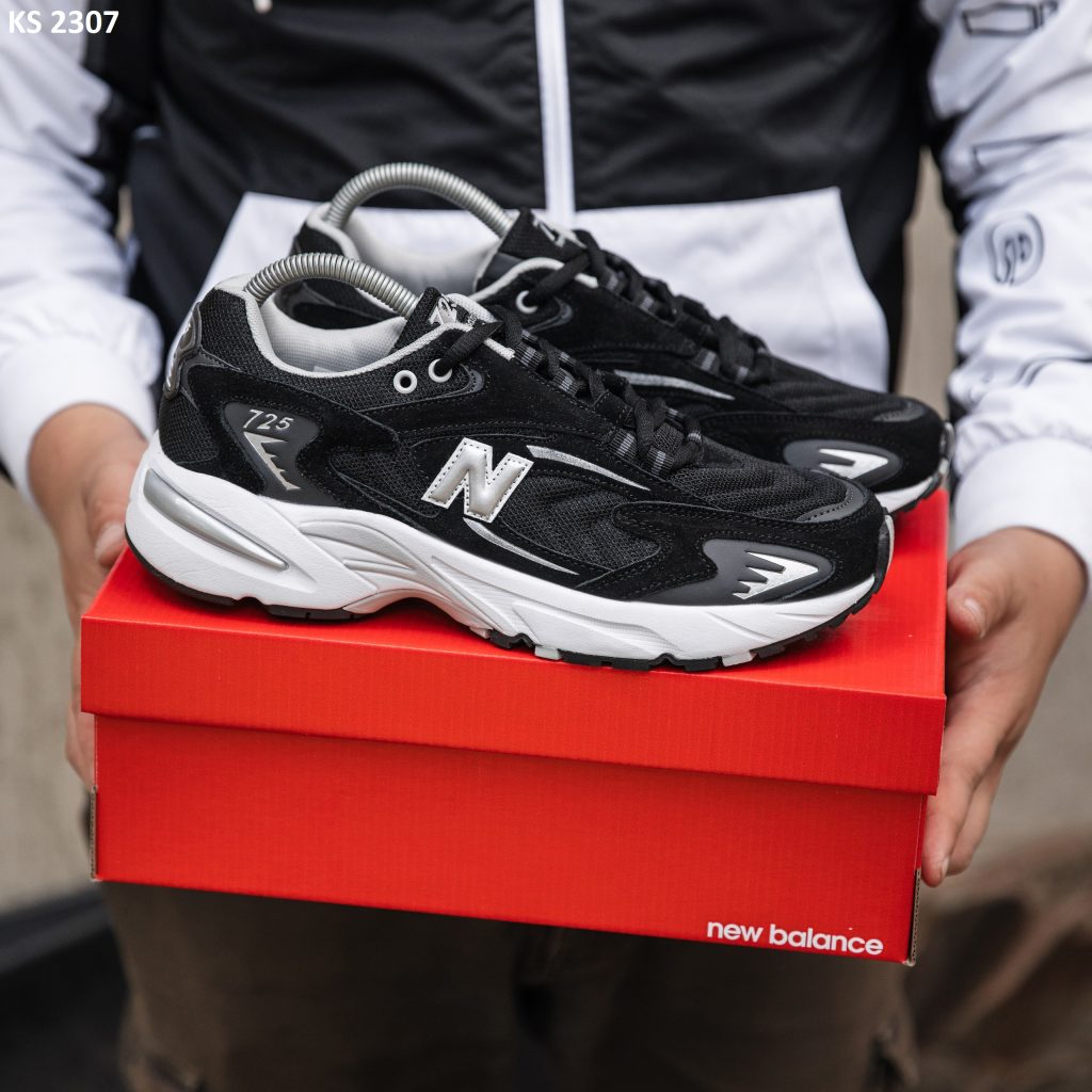 Кросівки New Balance 725 Black/White (чорно/білі)