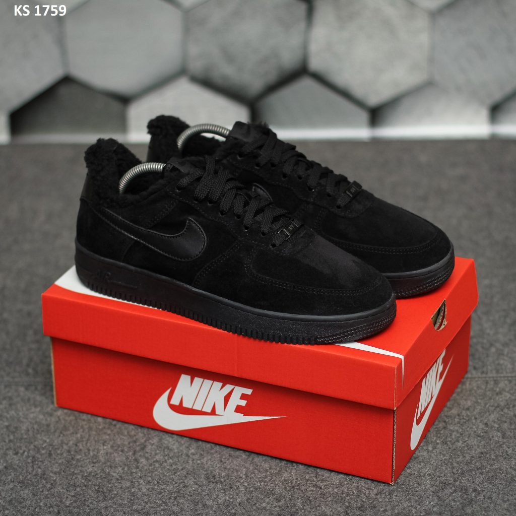 Nike Air Force 1 07 (чорні) ЗИМА