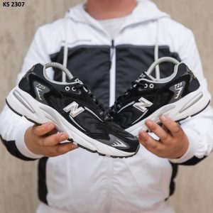 Кросівки New Balance 725 Black/White (чорно/білі)