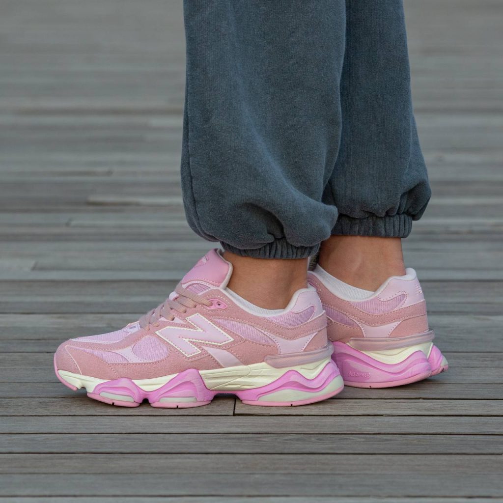 New Balance 9060 Pink Suede