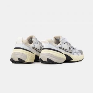 Nike V2K Runtekk Summit White Metalic Silver