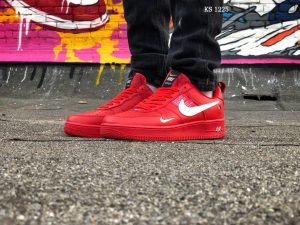 Nike Air Force 1 LV8 (червоно/білі)