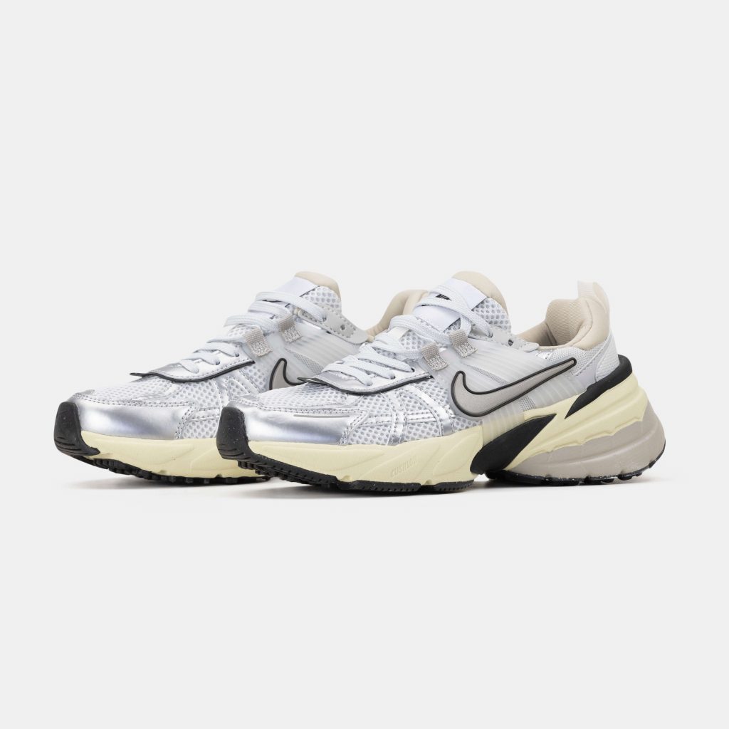 Nike V2K Runtekk Summit White Metalic Silver