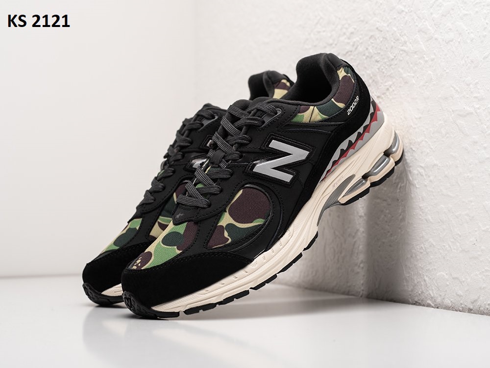 BAPE X New Balance 2002R (чорно/зелені)