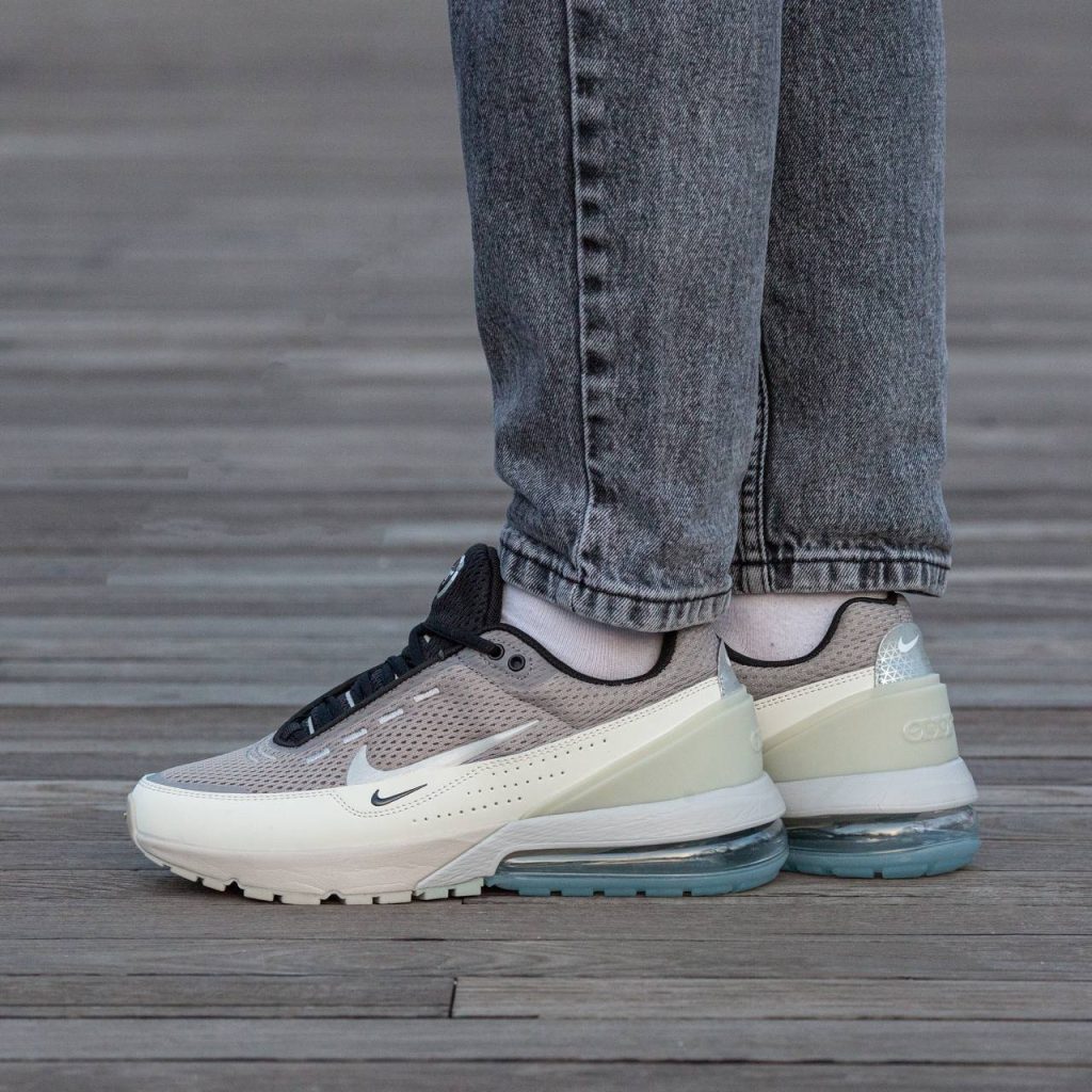 Nike Air Max 270 Beige