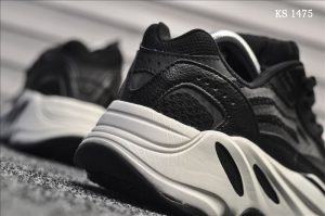 Adidas Yeezy 700 (чорно/білі)