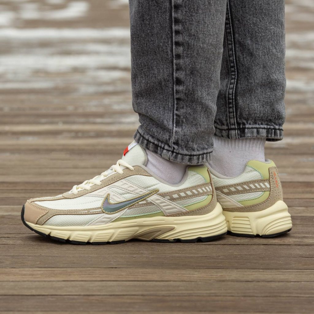 Nike Initiator Beige Green