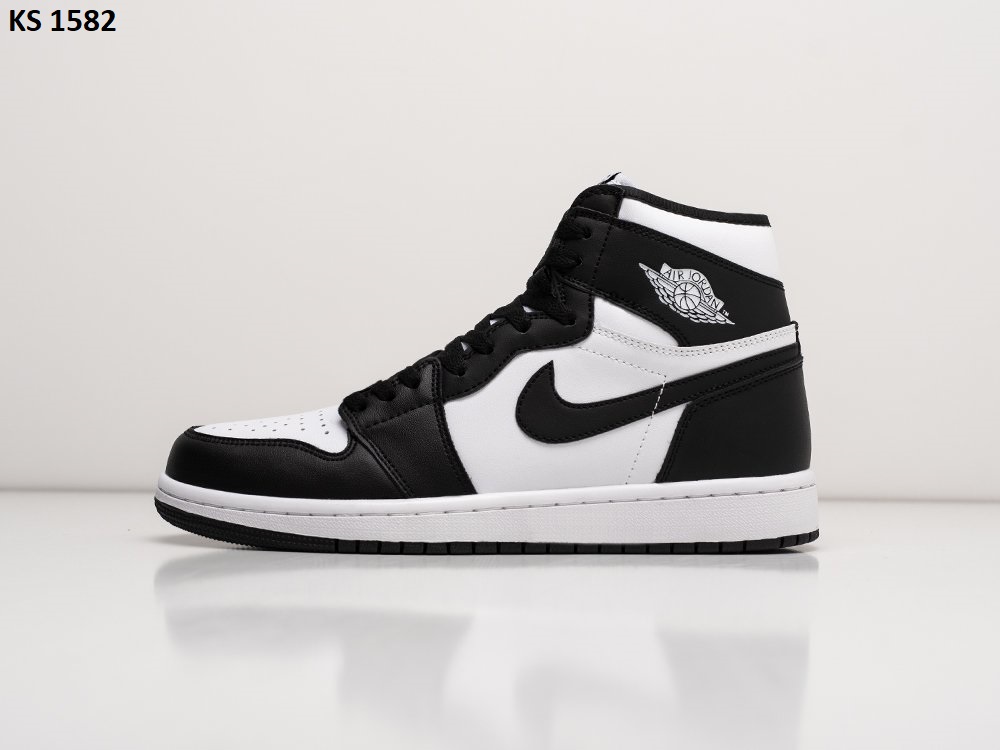 Кросівки Nike Air Jordan 1 Retro High Black White (чорно/білі) ЗИМА