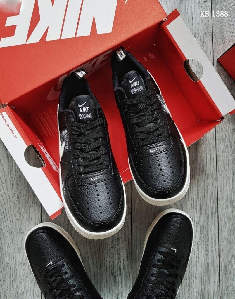 Nike Air Force 1 LV8 (чорно/білі)