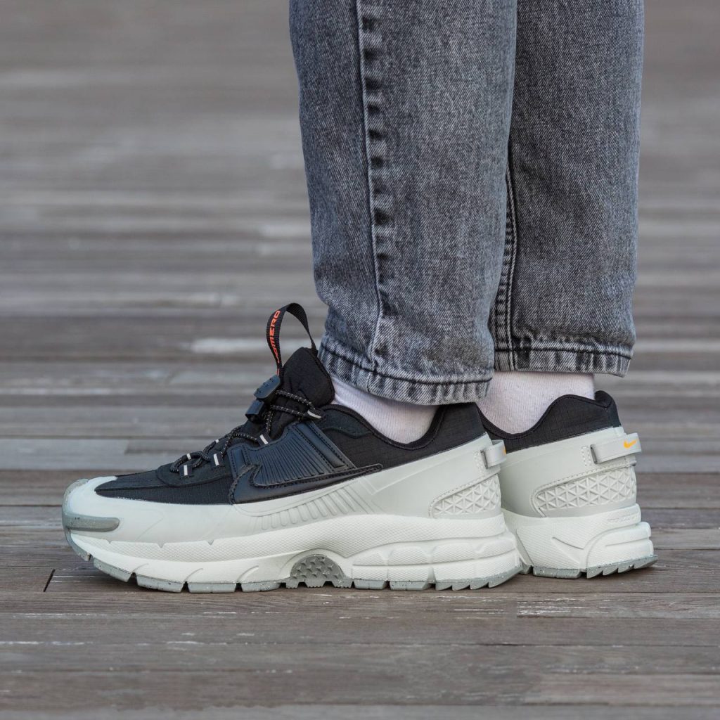 Nike Zoom Vomero Roam White Black