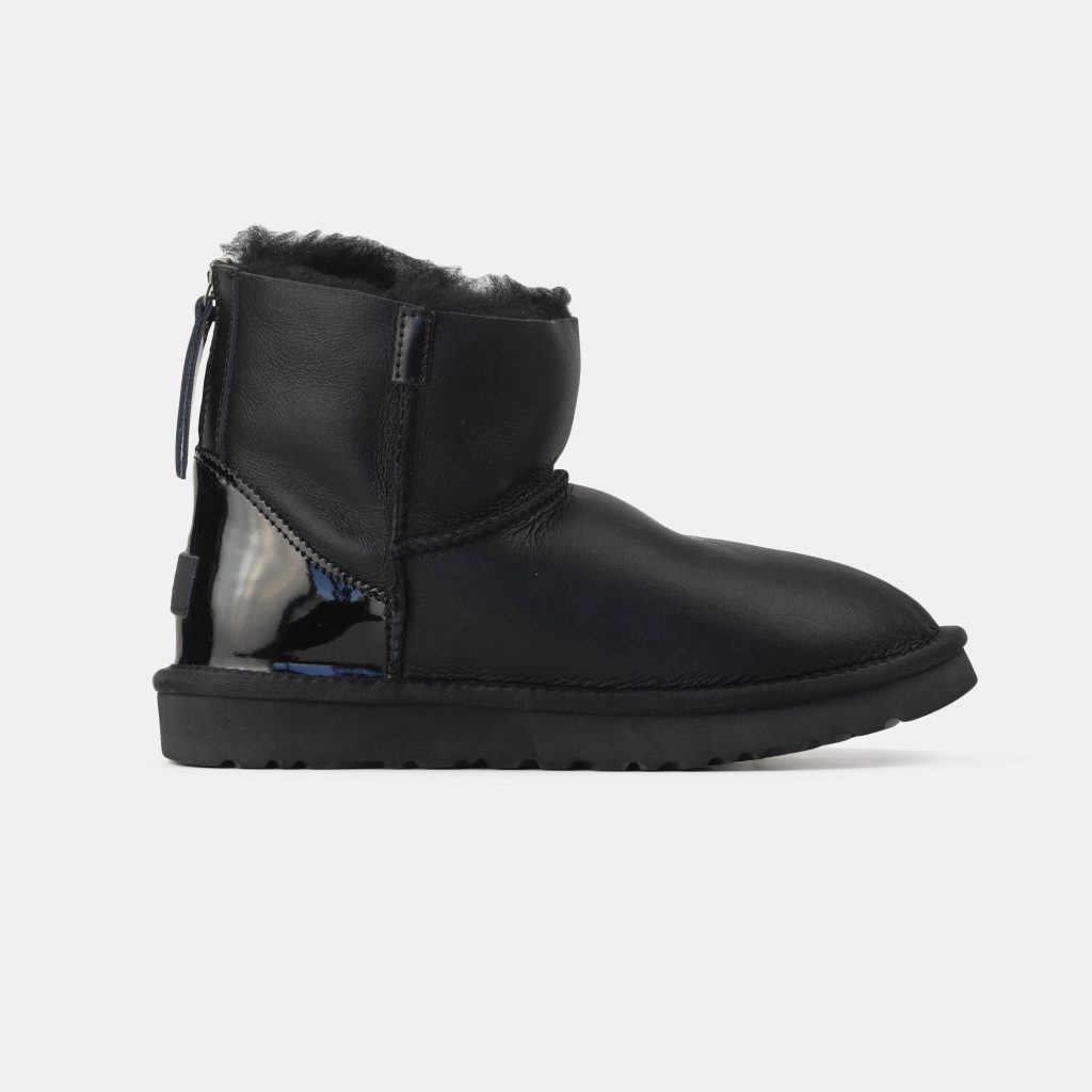 UGG MINI BLACK ZIP LACQUER LEATHER
