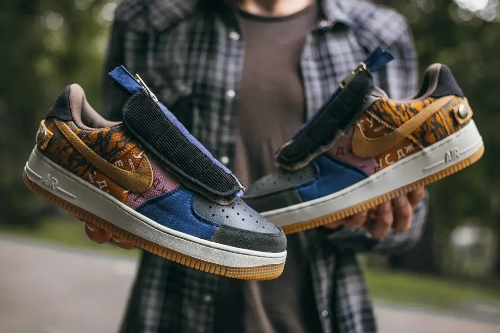 Nike Air Force x Travis Scott