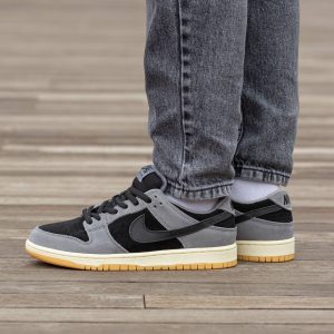 Nike Sb Dunk Low Black Grey Brown