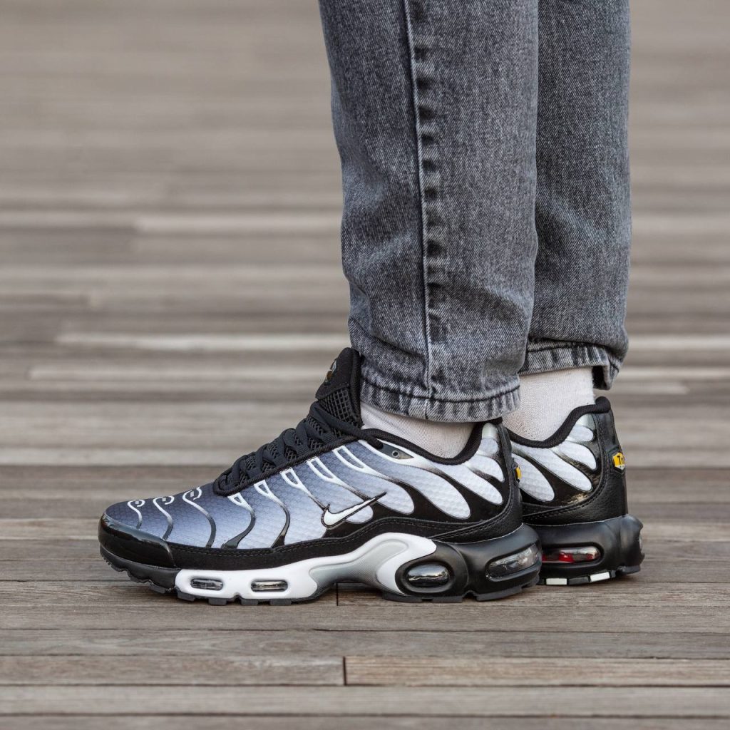 Nike Air Max TN Plus  BlackWhite