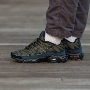 Nike Air Max TN Plus Lace Toggle Haki