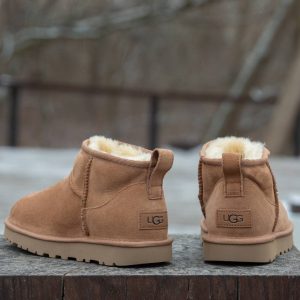 UGG Ultra mini Chestnut