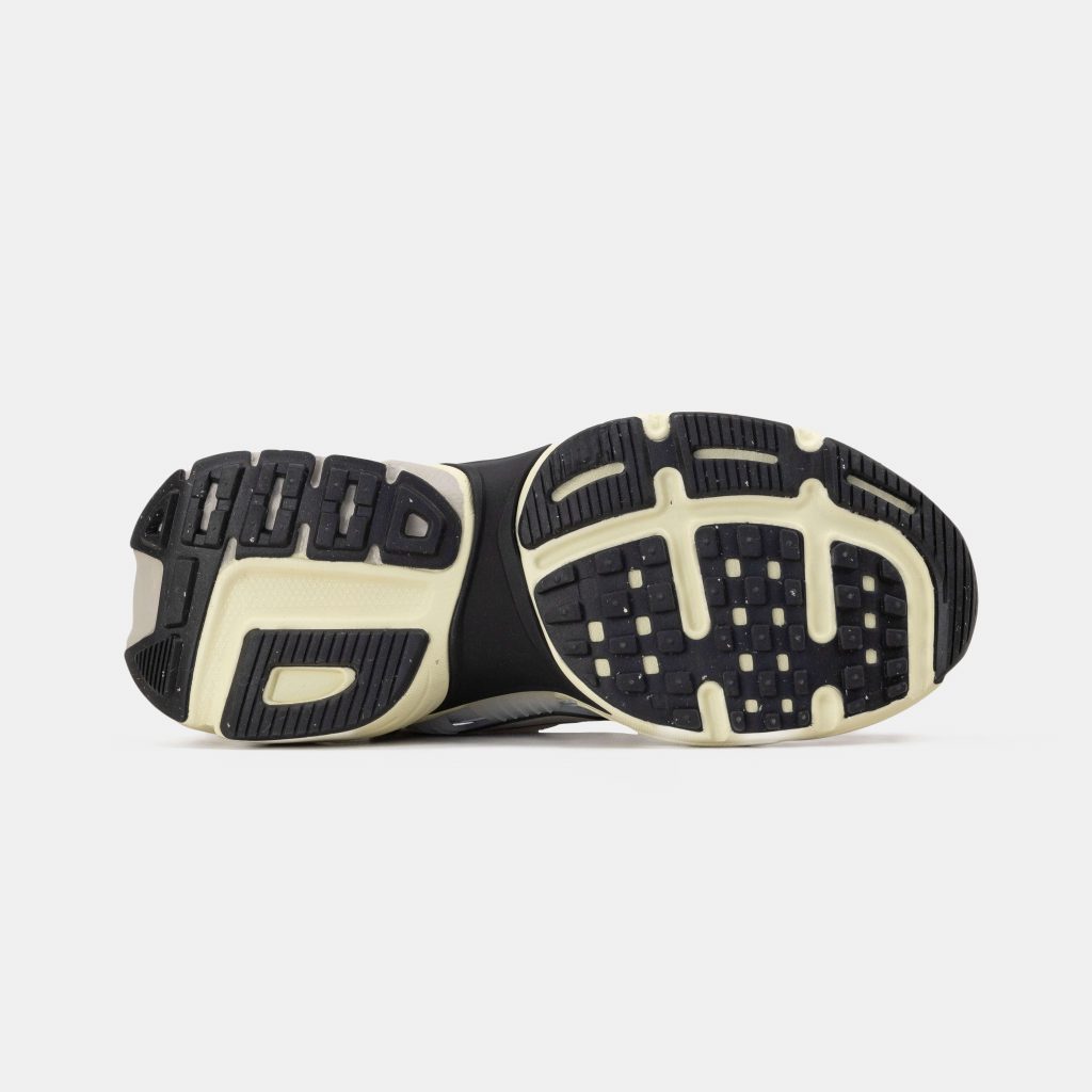 Nike V2K Runtekk Summit White Metalic Silver