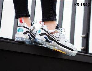 Кросівки Nike Air Vapormax Evo (різнокольорові)