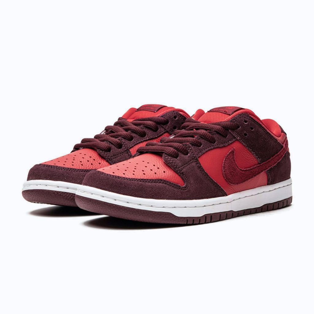 Nike SB Dunk Cherry