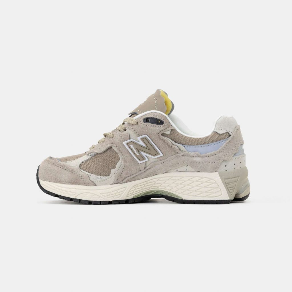 New Balance 2002R Biege