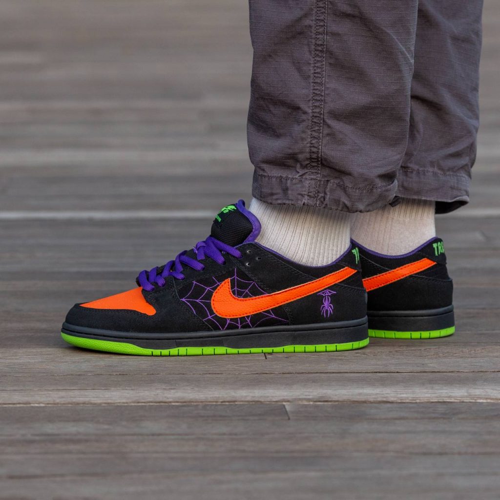 Nike SB Dunk Halloween