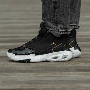 Air Jordan Max Aura 4 Black White