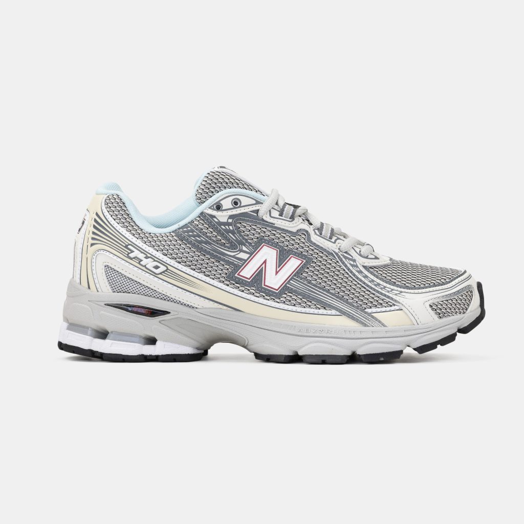 New Balance 740