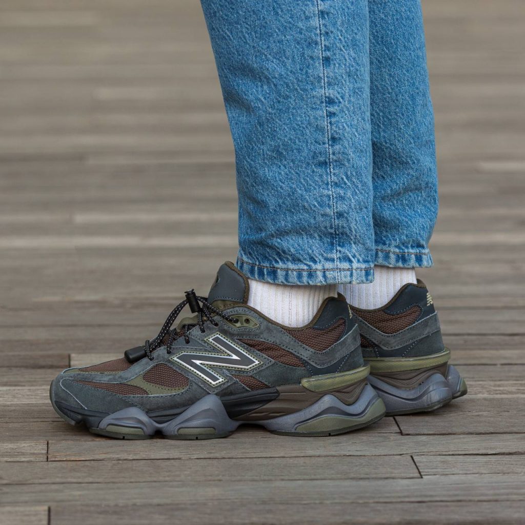New Balance 9060 BrownHaki