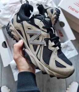 Кросівки New Balance 610 Gold Black (чорно/золоті)