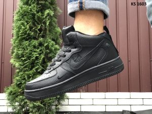 Nike Air Force 1 07 Mid LV8 (чорні) ЗИМА