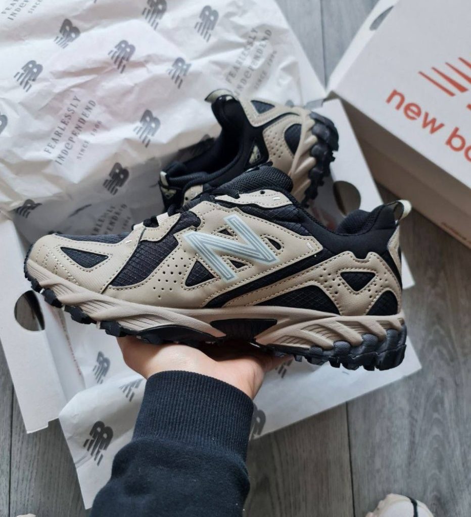 Кросівки New Balance 610 Gold Black (чорно/золоті)