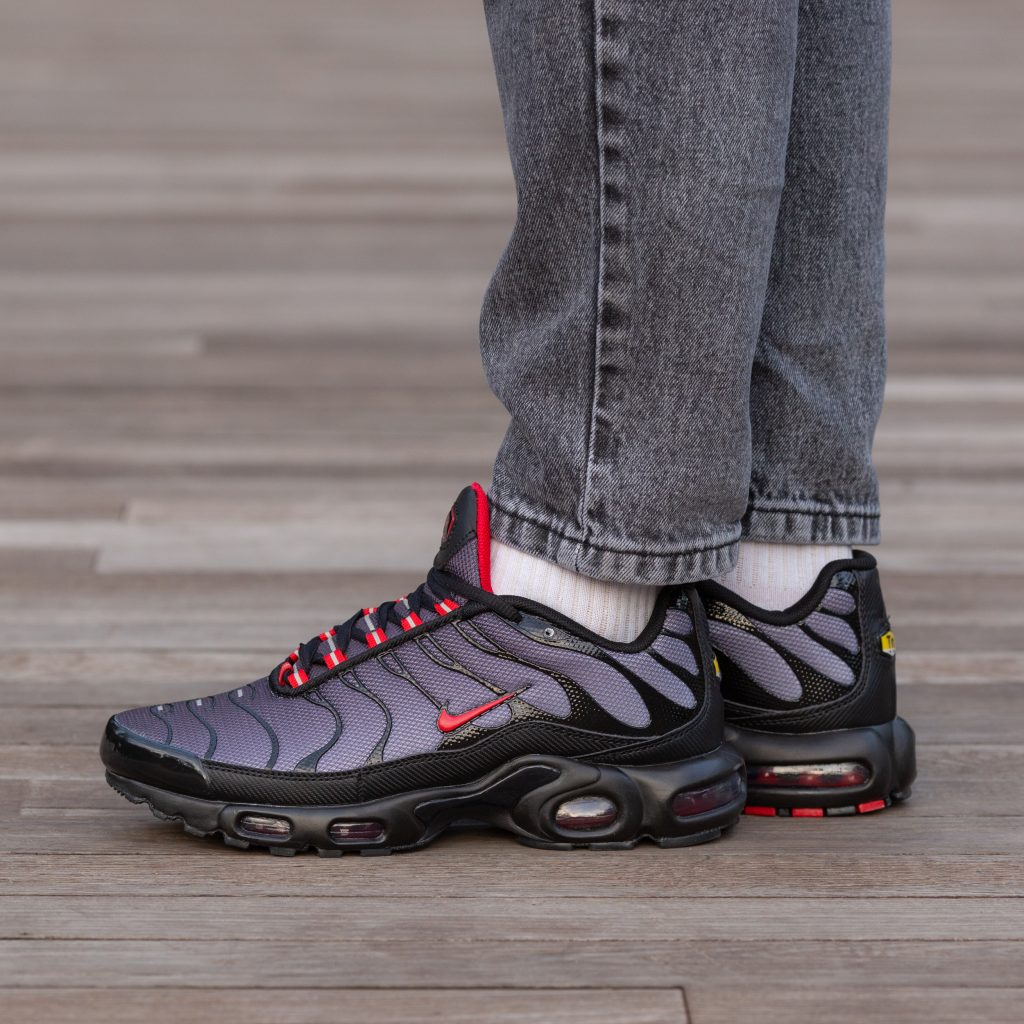 Nike Air Max TN Plus Grey Red