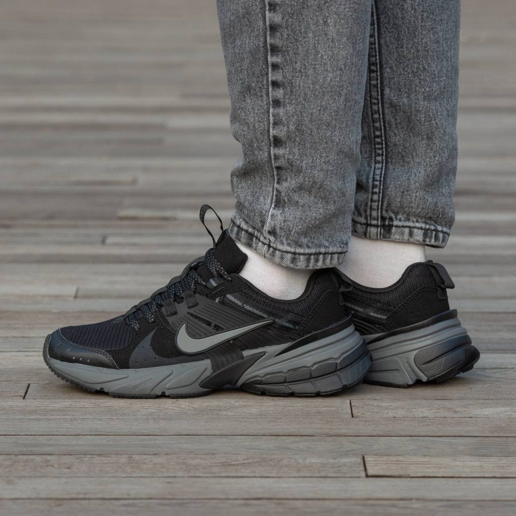 Nike Runtekk Black grey