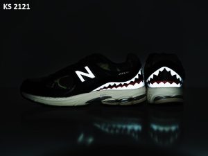 BAPE X New Balance 2002R (чорно/зелені)