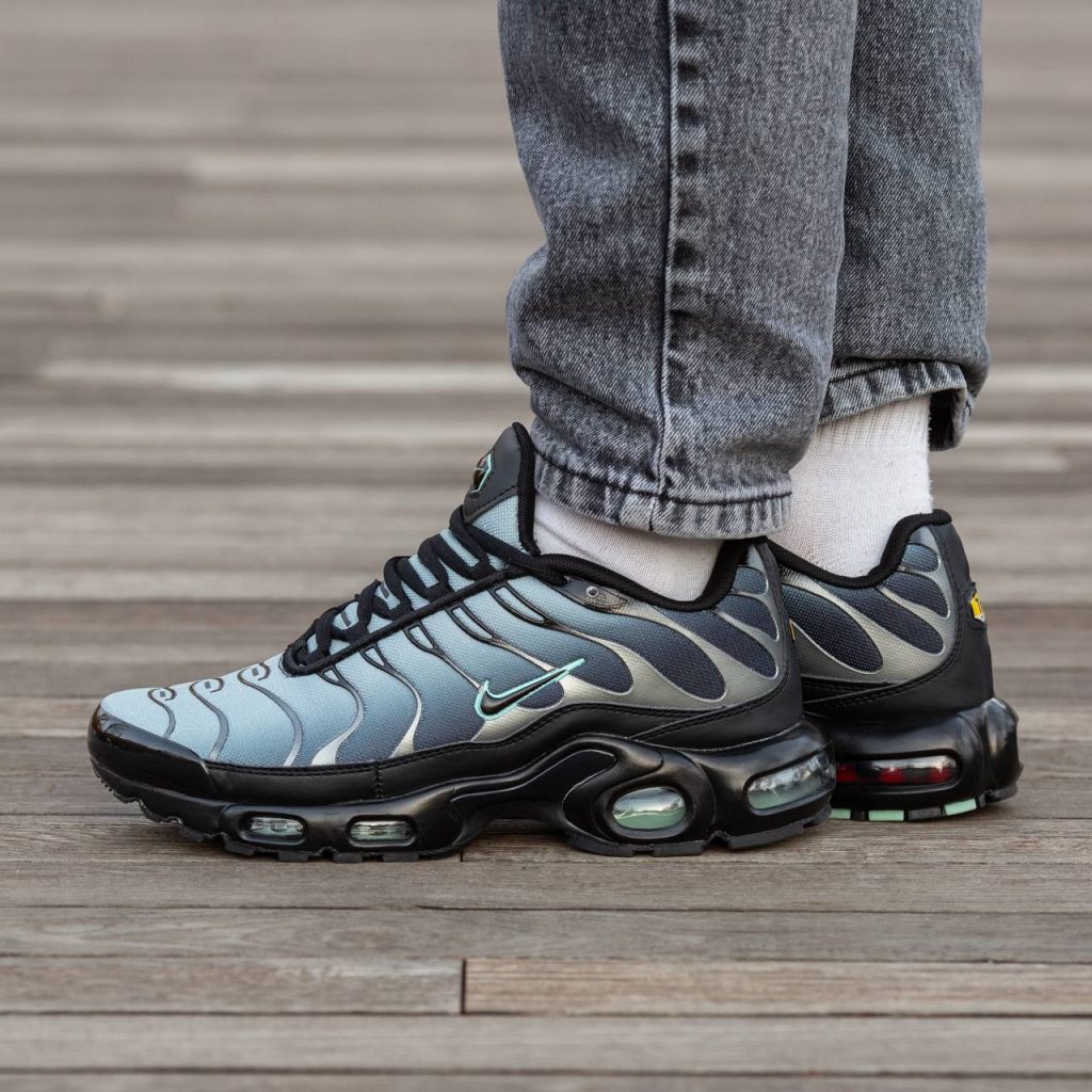 Nike Air Max TN Plus Black Mint