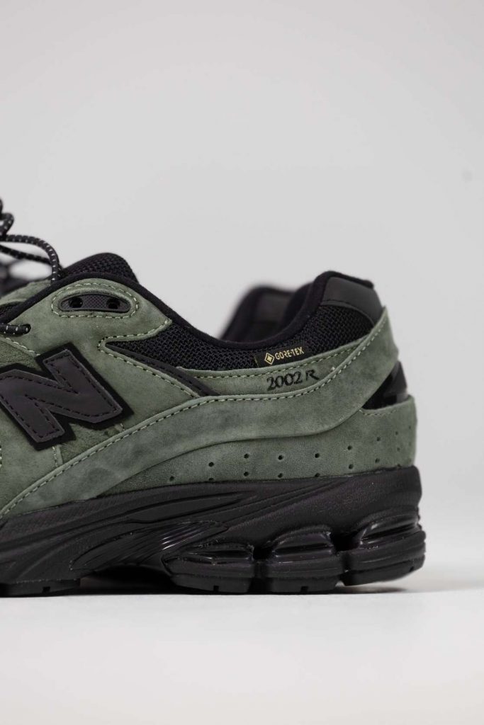New Balance 2002R Green Black Gore-Tex